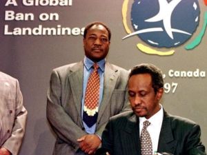 علي عثمان محمد طه
