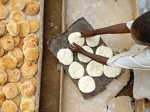 Bread shortages hit Sudan as president annuls decision to lift wheat subsidies
