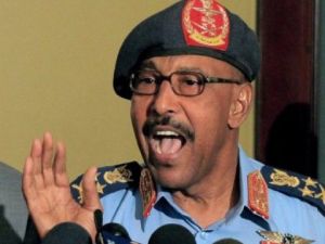 وزير الدفاع السوداني عبد الرحيم محمد حسين