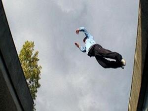 سوبر مان ينقذ زوجته