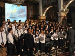 الحزن والقلق بدلا من مظاهر الاحتفال