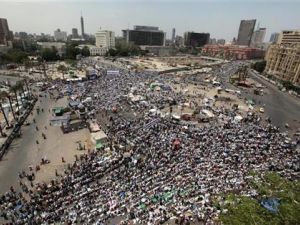صلاة الجمعة بميدان التحرير بالقاهرة 4 مايو ايار 2012

