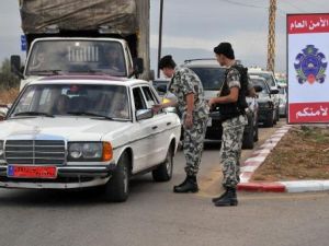 حاجز امني لبناني في مدينة طرابلس اللبنانية الشماليةحاجز امني لبناني في مدينة طرابلس اللبنانية الشمالية
