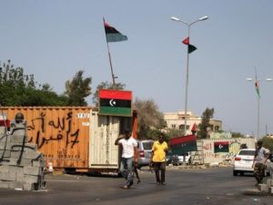 ثوار ليبيون في شوارع طرابلس 
