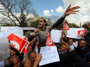 تظاهرة لانصار حزب التجمع الدستوري الديموقراطي 
