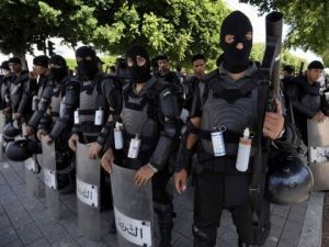 قوات امن في تونس