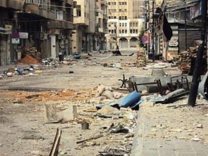 دمار في احد شوارع باب هود في حمص
