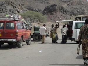 Bus drivers in Yemen complain of the 'organizers' who can be imposters and act violently 