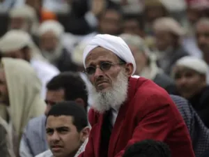 مسن يمني خلال تظاهرة مناهضة لصالح في صنعاء