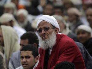 مسن يمني خلال تظاهرة مناهضة لصالح في صنعاء