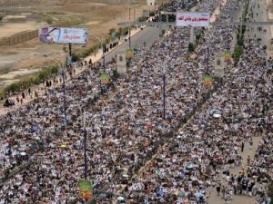 تظاهرات كبيرة ضد صالح