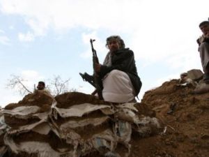 ارشيف/ مسلحون قبليون يمنيون