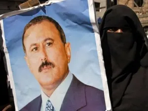 الرئيس اليمني يقيل الحكومة 