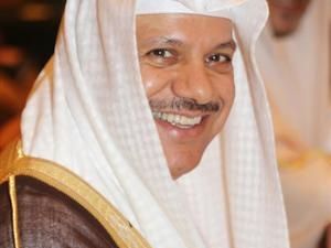 عبداللطيف الزياني الأمين العام لمجلس التعاون الخليجي يبتسم أثناء اجتماع في جدة بالسعودية 
