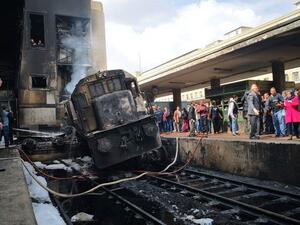 أدى حريق هائل اندلع في "محطة مصر" للقطارات إلى مصرع 20 شخصا وإصابة أكثر من 40 آخرين