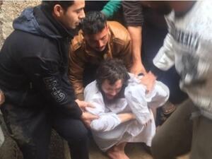 دخلت الشرطة للإفراج عنه بعد علمها بالواقعة 