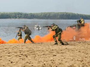 تدريبات مشتركة بين وحدة من المظليين الروس وقوات مصرية