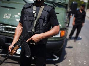 كلفت النيابة الأجهزة الأمنية بعمل التحريات حول الواقعة وضبط المتهم الهارب