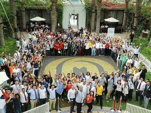 فريق عمل ماجد الفطيم يحقق أول إنجاز للشركة ضمن كتاب جينيس في 2016