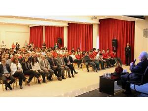 خلال اللقاء مع طلاب المدرسة المعمدانية.