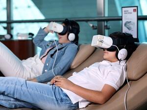 توفر طيران الإمارات هذه السماعات الجديدة في إطار التزامها بمواصلة تحسين تجربة العملاء على الأرض وفي الأجواء.