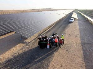 جائزة الامارات للطاقة 2017 تنظم زيارة لمجمع محمد بن راشد آل مكتوم للطاقة الشمسية لمجموعة من 25 شابا وشابة من المؤثرين على وسائل التواصل الاجتماعي