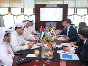 خلال الاجتماع