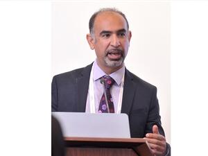  الدكتور شهراد طاهري، مدير مختبر البحوث الإكلينيكية والعميد المساعد للدراسات الاستقصائية الإكلينيكية في وايل كورنيل للطب