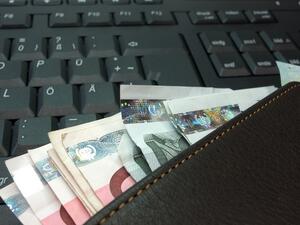 A big goal for most GCC expats is to save up enough money and go back home with their savings in tow. (Pixabay) 