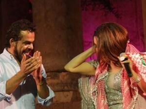 منذر رياحنة يشارك الفنانة لطيفة الرقص على مسرح جرش