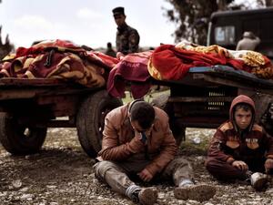 تطويق الموصل يزيد معاناة المدنيين مع عدم إمكانية إدخال الغداء وتناقص الإمدادات الطبية 