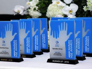 نظمت شركة أدنوك للتوزيع مؤخراً حفل تكريم الفائزين بجوائز برنامجها الداخلي لجائزة الصحة والسلامة والأمن والبيئة لهذا العام.