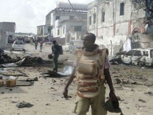 تفجير سيارة مفخخة يستهدف مبنى وزارة التعليم العالي بمقديشو