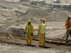 Workers in Abu Dhabi (AFP/File Photo)	
