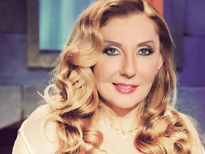 The actress posted a photo with an alleged tumor on her back! (Bitajarod)