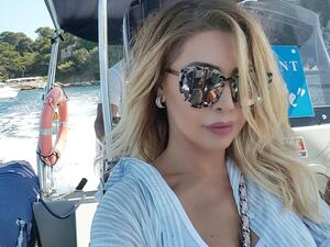 No, she's not getting bum implants. (Facebook)