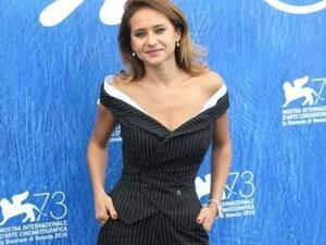 نيللي كريم بطلة فيلم (الفارس) أمام كريم عبد العزيز