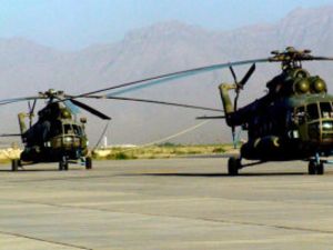 طائرتان مروحيتان روسيتان  الصنع من طراز "مي – 17"