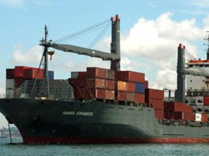 سفينة شحن إيطالية