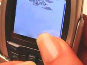 وزارتا الخارجية والدفاع في إدارة الرئيس أوباما أنفقتا ما لا يقل عن 50 مليون دولار لإنشاء شبكة هاتف محمول مستقلة في أفغانستان