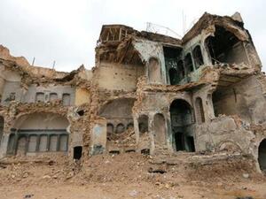 منزل محطم في مدينة الموصل
