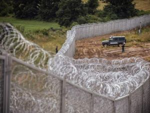  المجر تستكمل بناء جدار عازل بطول 175 كيلومترا على الحدود بينها وبين صربيا 