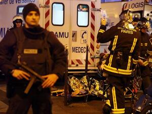  الهجمات التي تعرضت لها باريس خلفت نحو 127 قتيلا و180 مصابا