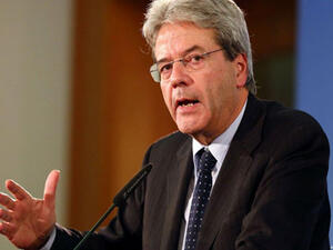  وزير الخارجية الإيطالي باولو جينتيلوني