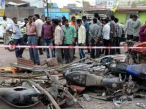 انفجار مواد ناسفة مخزنة بشكل غير قانوني يتسبب بمقتل 88 شخصا