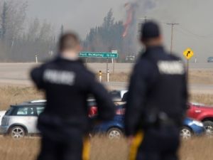 الشرطة الكندية تقتل في بلدة صغيرة بأونتاريو مشتبها به في التخطيط لشن هجوم بقنبلة