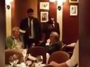 مجهول يضرب وجه ميخائيل كاسيانوف أحد قادة المعارضة الروسية 