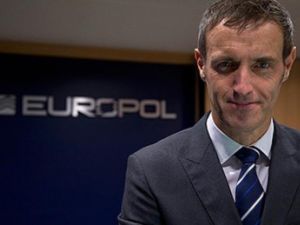  رئيس منظمة الشرطة الأوروبية (يوروبول) روب وينرايت