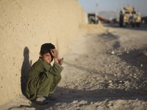 بترايوس يدافع عن الانسحاب من افغانستان 