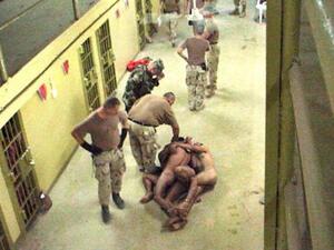 القوات البريطانية استخدمت اساليب تعذيب متعددة 